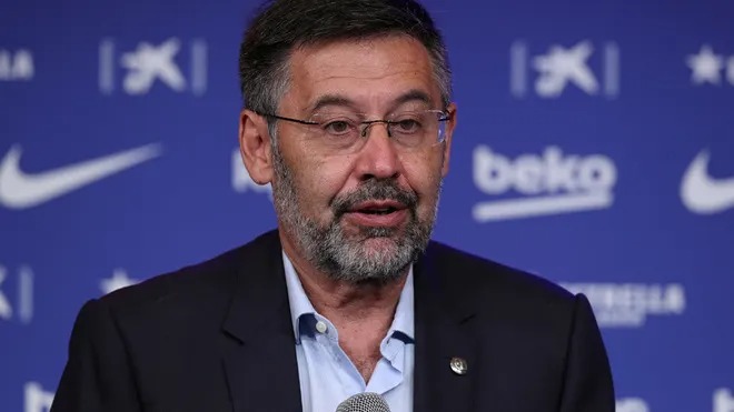 بارتوميو يشيد بموهبة حمزة عبد الكريم ويكشف أسباب عدم التعاقد مع محمد صلاح