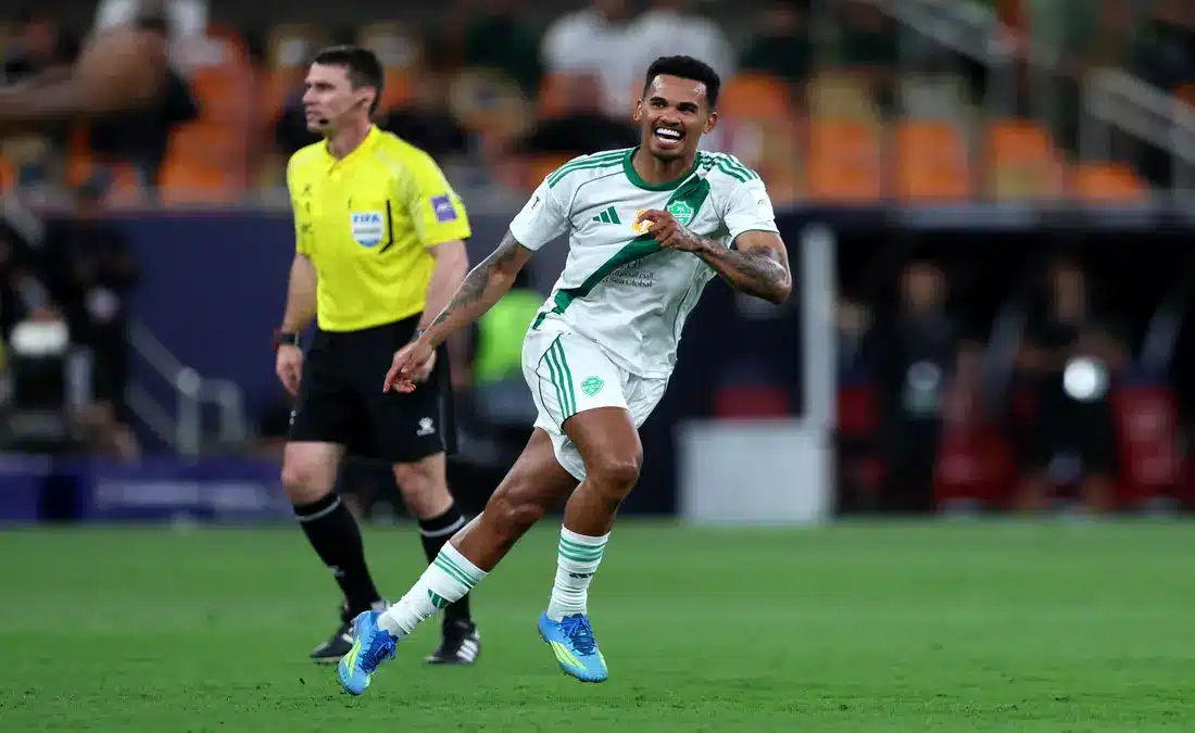 الأهلي السعودي يستعد لمواجهة الأنوار في كأس الملك
