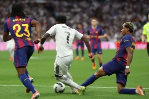 منافسة قوية بين برشلونة وريال مدريد على لقب الليجا